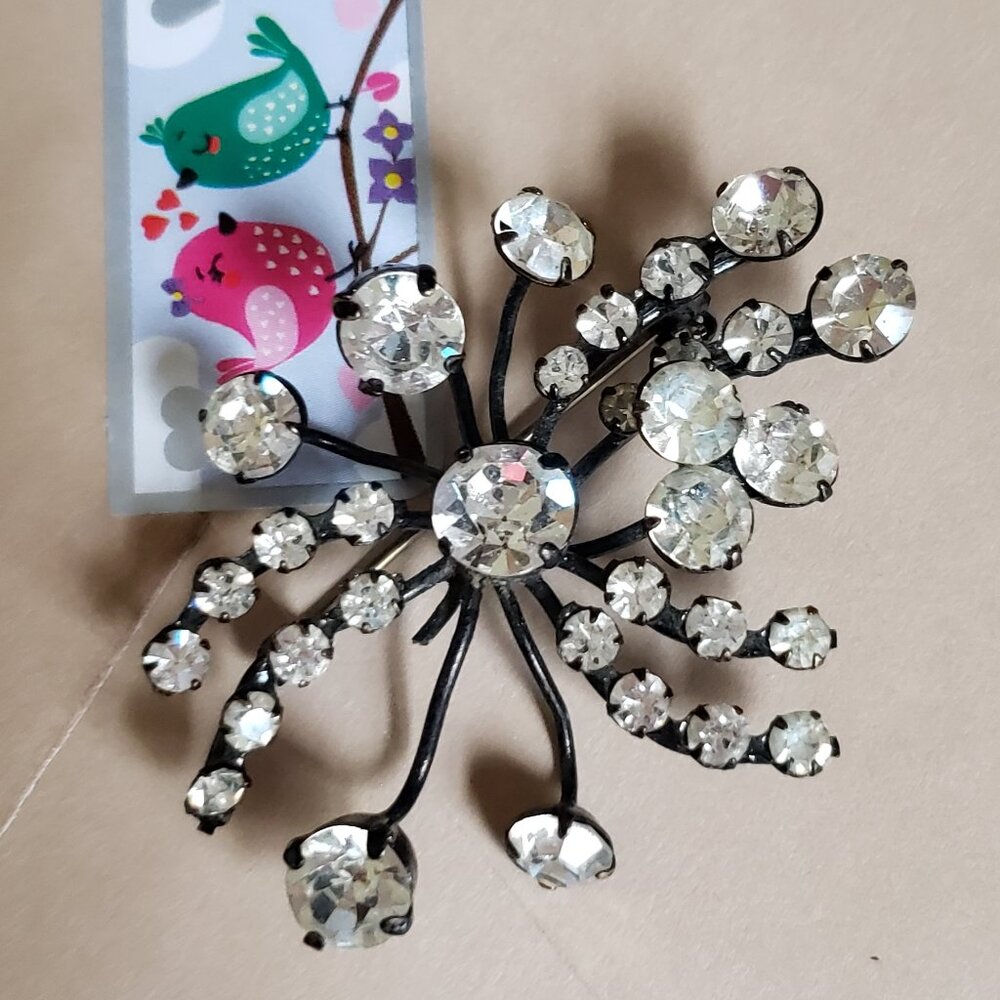 ANTIQUE RHINESTONE BROOCH made in Austria